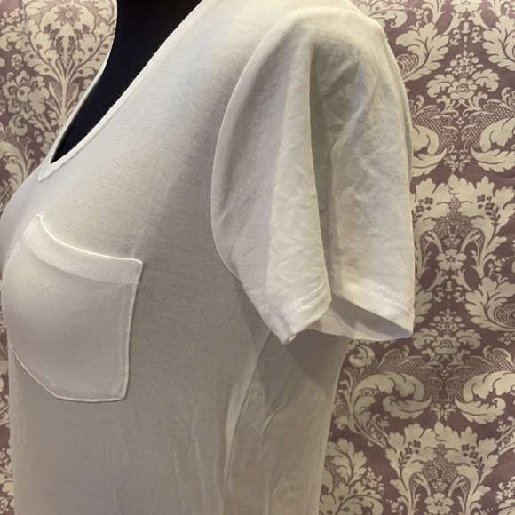 Prana Short Sleeve V-Neck Pocket Tee - Picture 4 of 10